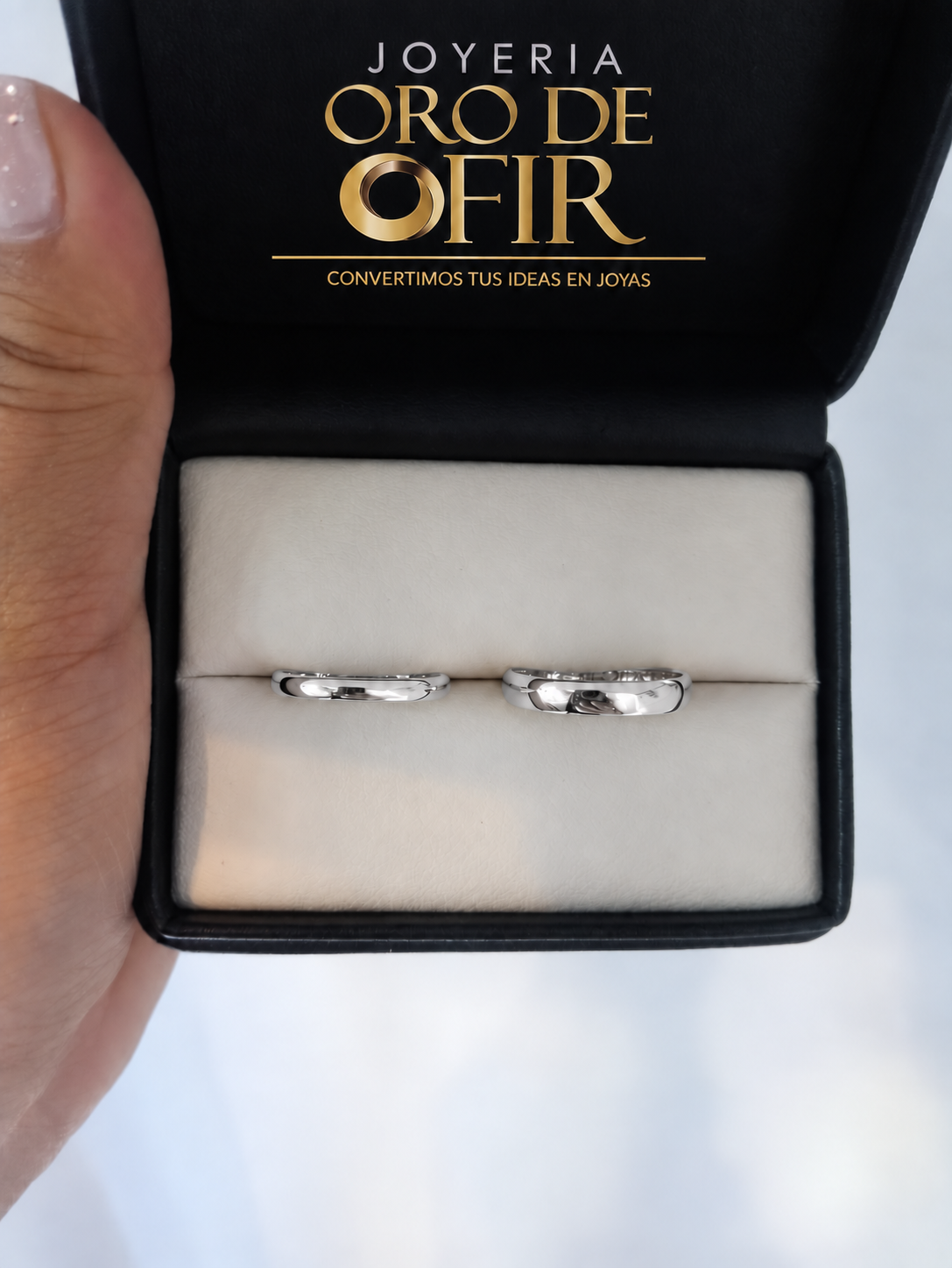 Par de Aros de Matrimonio #200 – Diseño Clásico de Media Caña